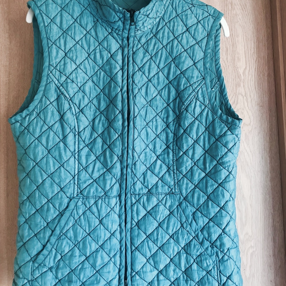 CUT LOOSE MUTED AQUA QUILTED VEST
